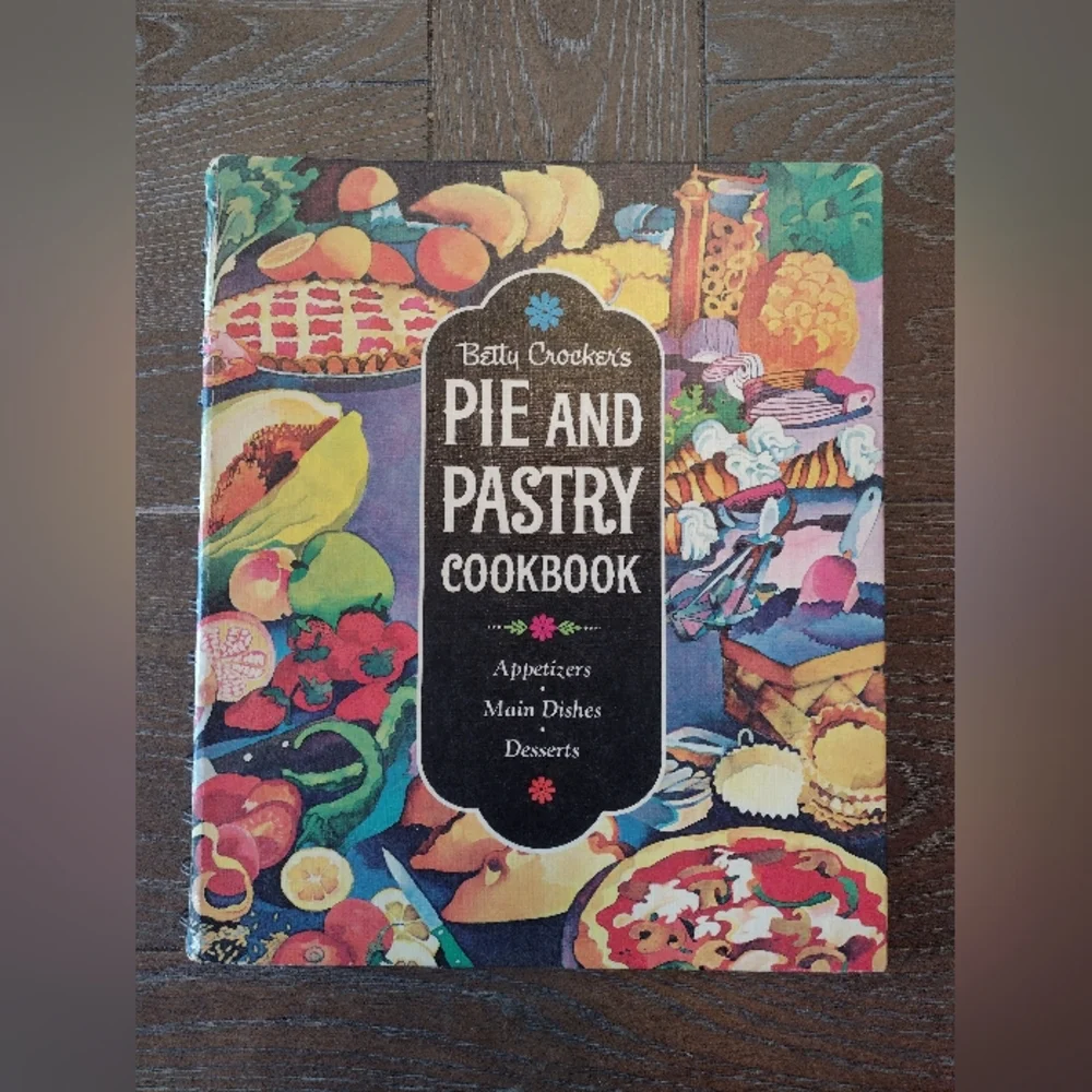 Vintage 1960s Betty Crocker Cookbook Set - Picture 5 of 16